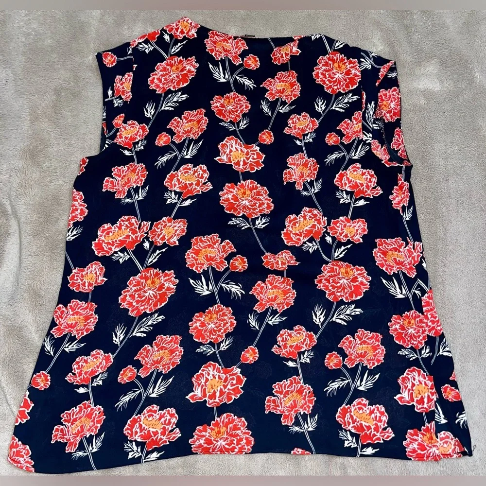 Banana Republic Women’s Sleeveless Blouse Navy Blue/Red Size Petit Extra Small - Picture 3 of 3